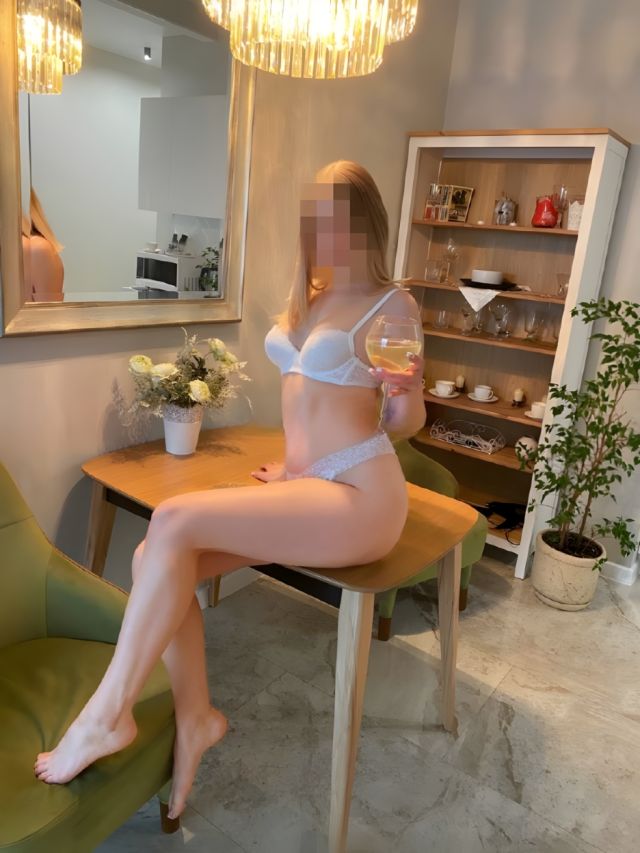 Индивидуалка Майя Коминтерновский