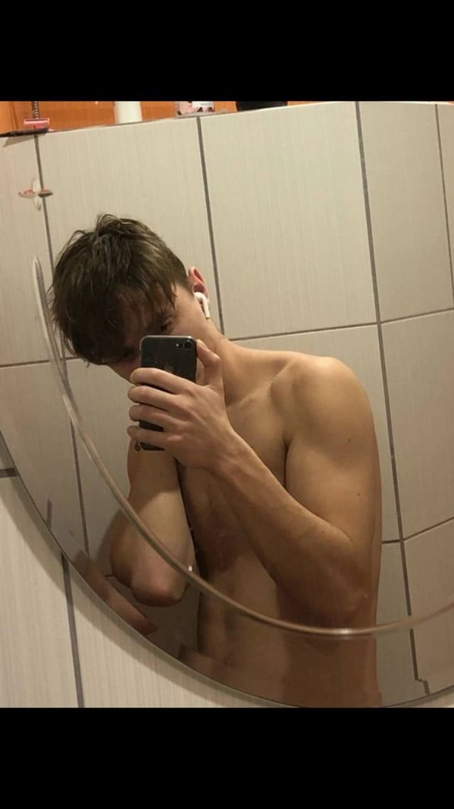 Мужчина Антон Коминтерновский